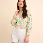 06_CARRIE-FLORAL_SHIRT_SP2-24_FUMIE_14462_2e9a8453-7b0a-4900-9463-164854221363.jpg